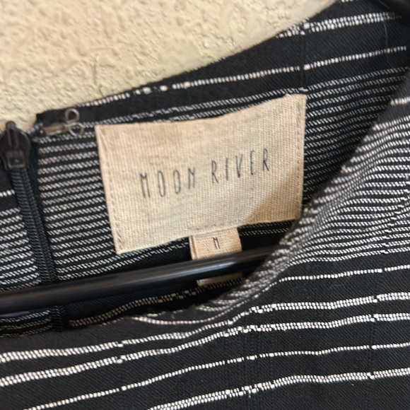 Anthropologie Moon River womans Black White Striped midi Dress size M - Picture 4 of 5